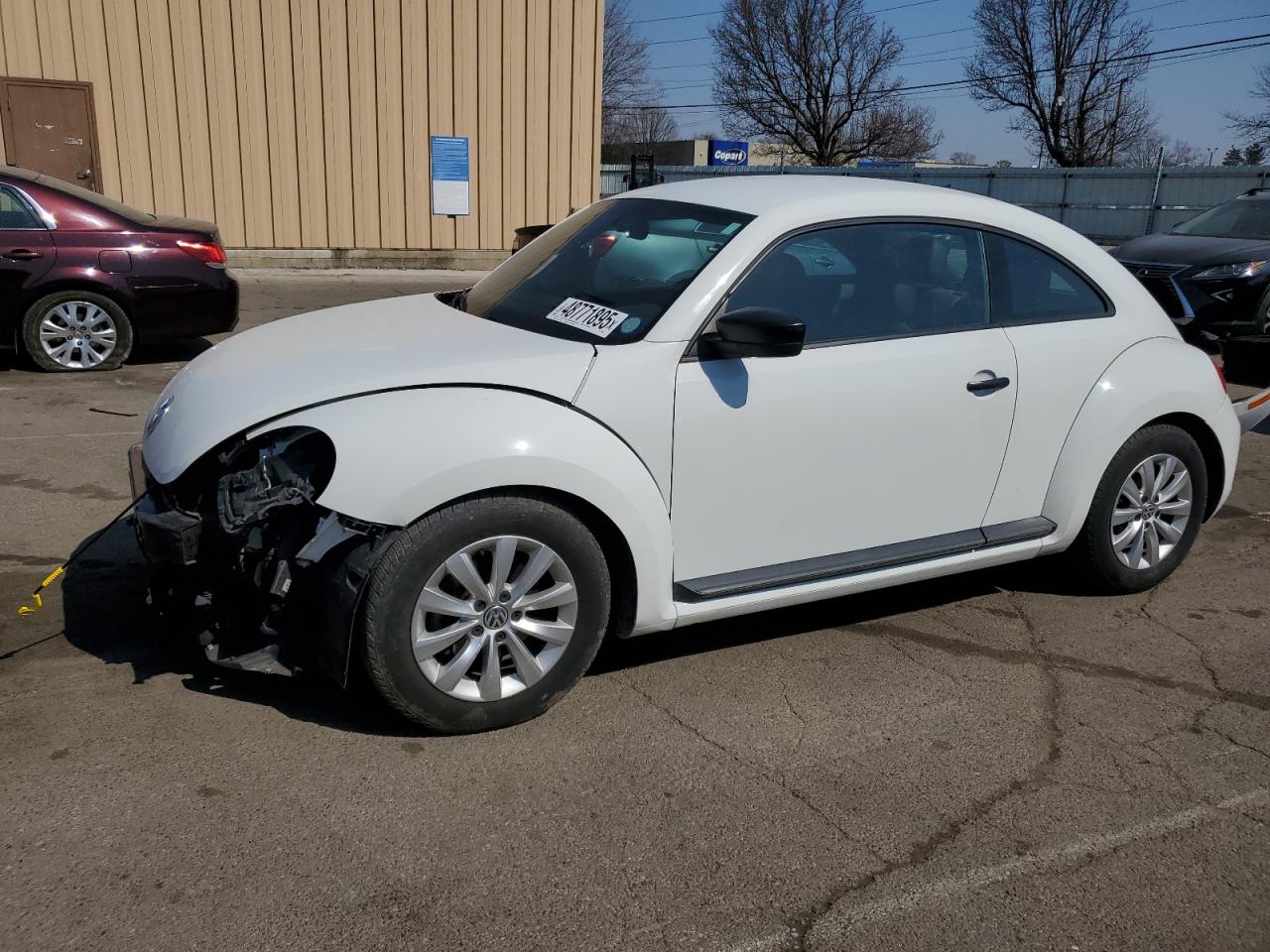 2015 Volkswagen Beetle 1.8T for Sale in Moraine, OH - Front End