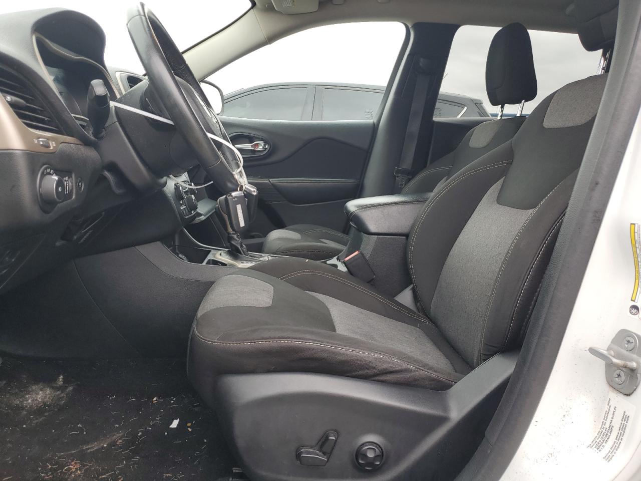 2014 Jeep Grand Cherokee - Image 7