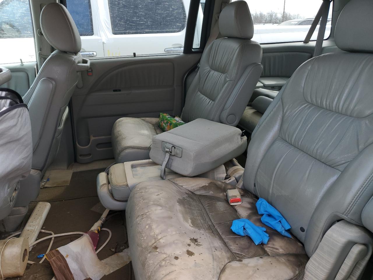 2008 Honda Odyssey - Image 11