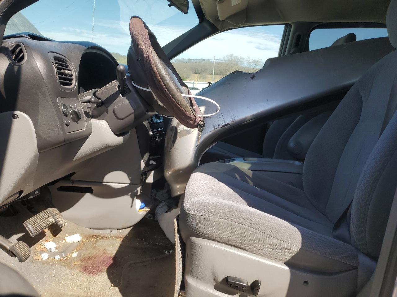 2004 Dodge Grand Caravan Se VIN: 1D4GP24R94B562085 Lot: 65167025