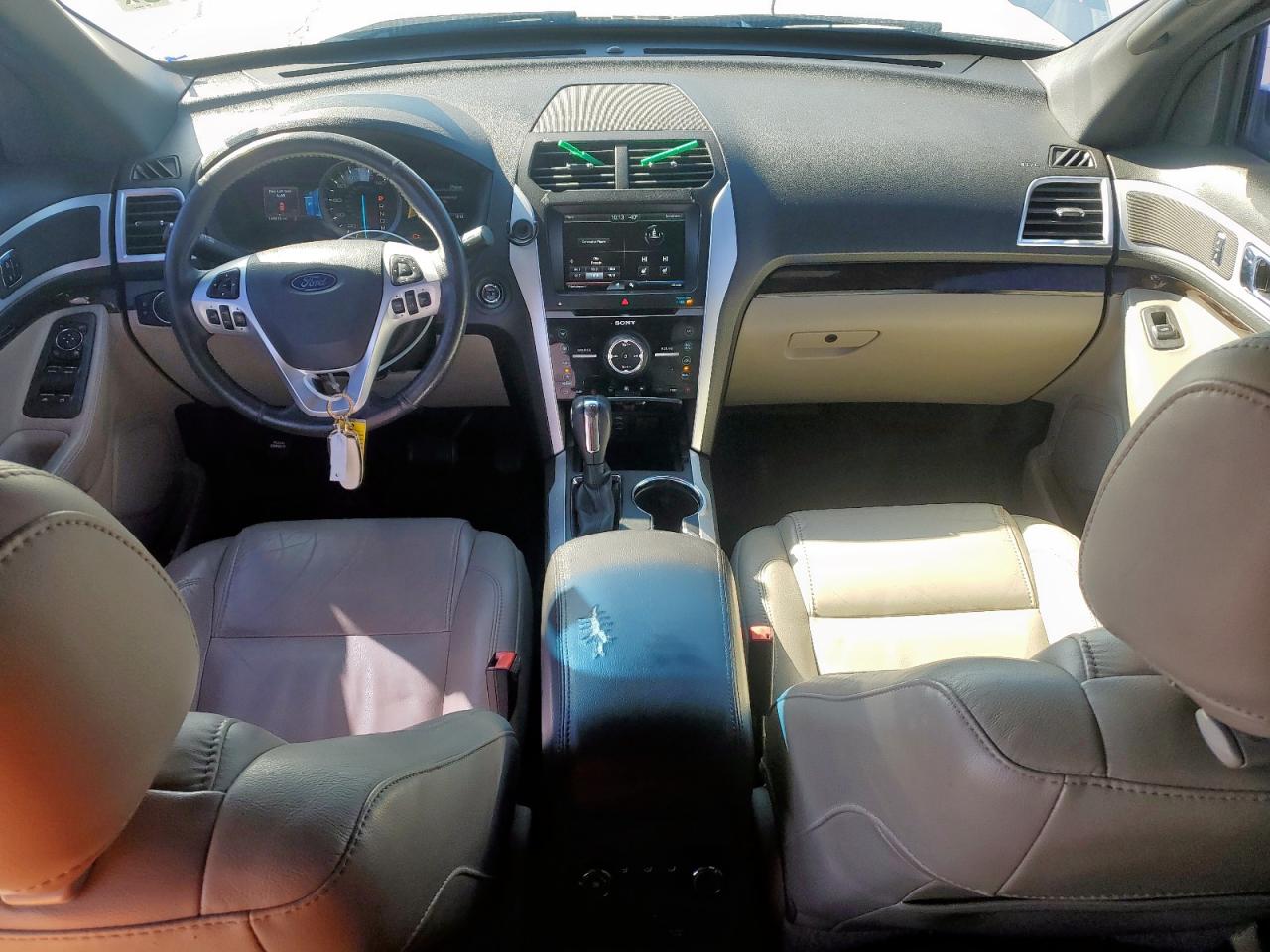 2015 Ford Explorer - Image 8