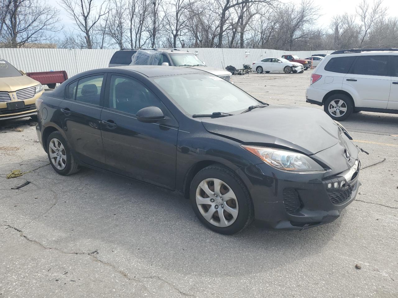 2013 Mazda 3 - Image 4