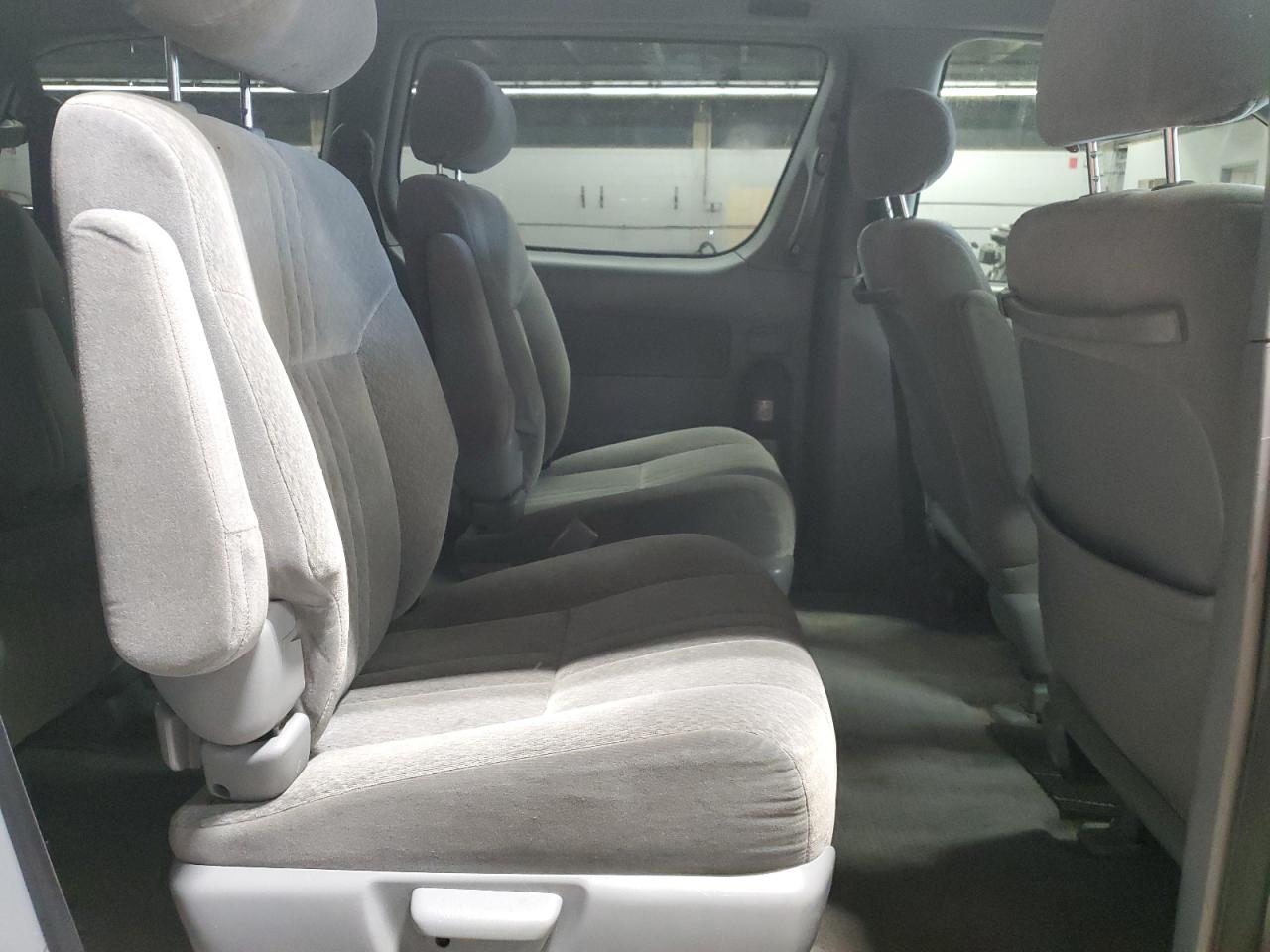 2003 Toyota Sienna - Image 11