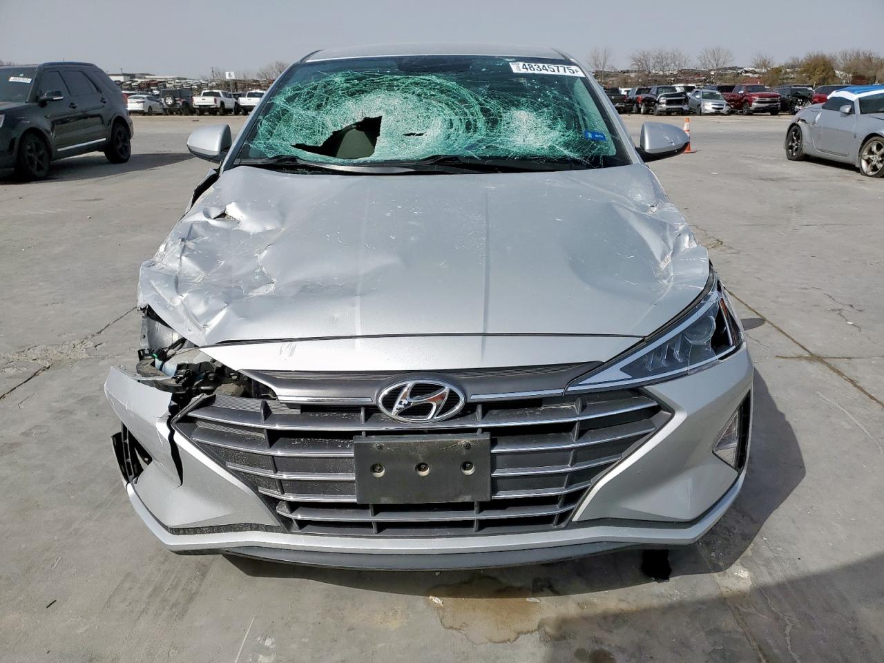 2019 Hyundai Elantra - Image 5