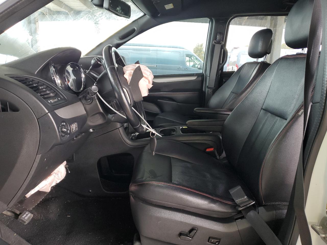 2018 Dodge Caravan - Image 7