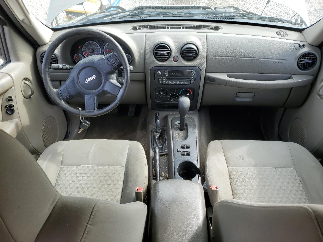 2005 Jeep Liberty (North America) - Image 8