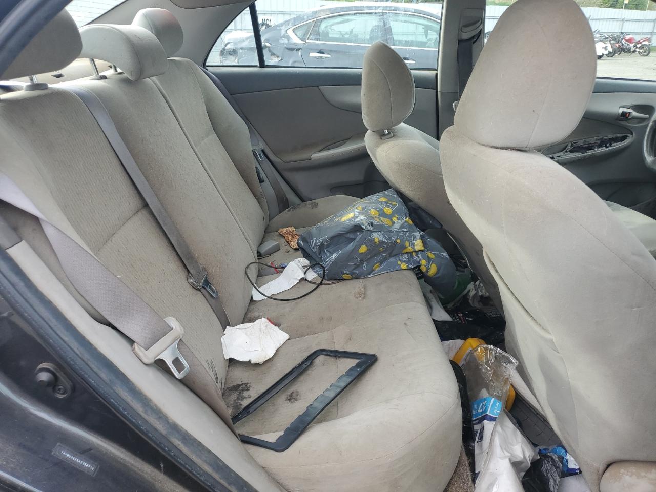 2010 Toyota Corolla - Image 11