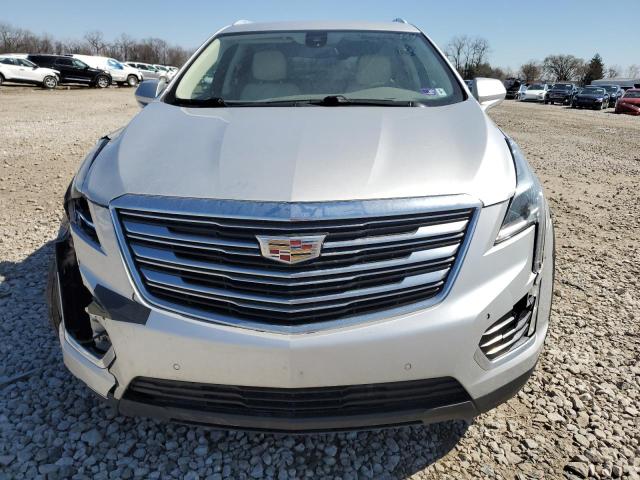  CADILLAC XT5 2017 Srebrny