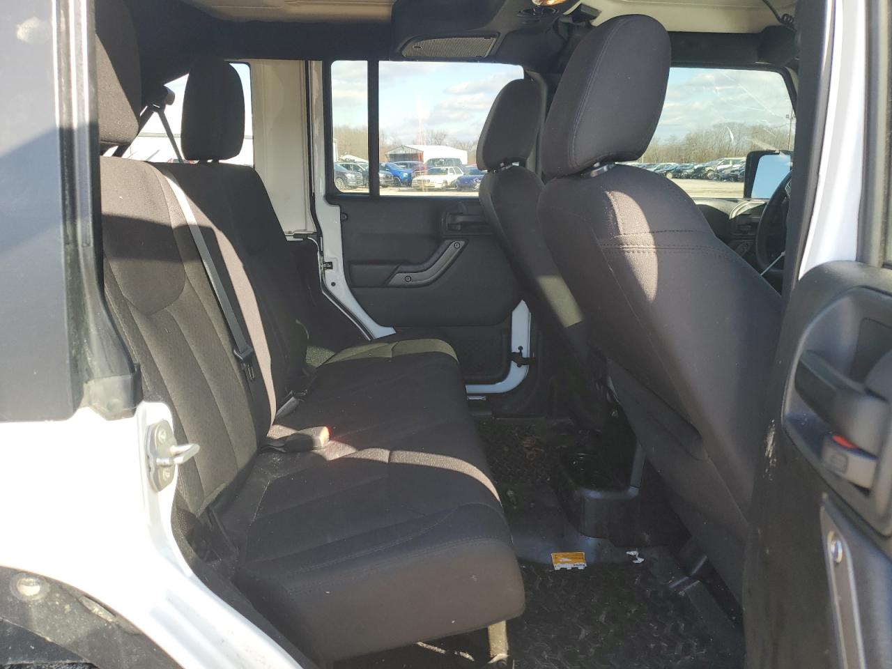 2018 Jeep Wrangler - Image 10