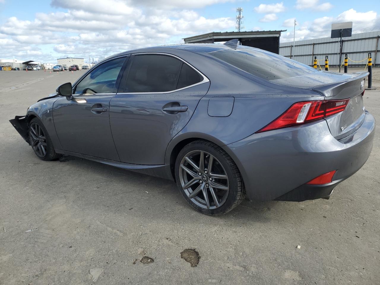 2015 Lexus IS - Image 2