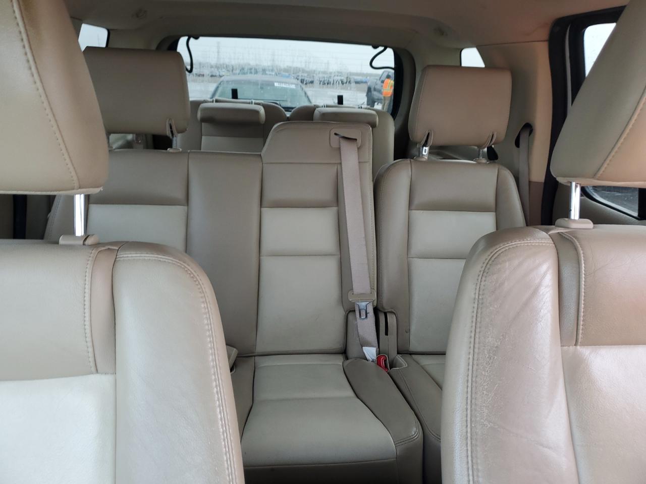 2010 Ford Explorer - Image 10