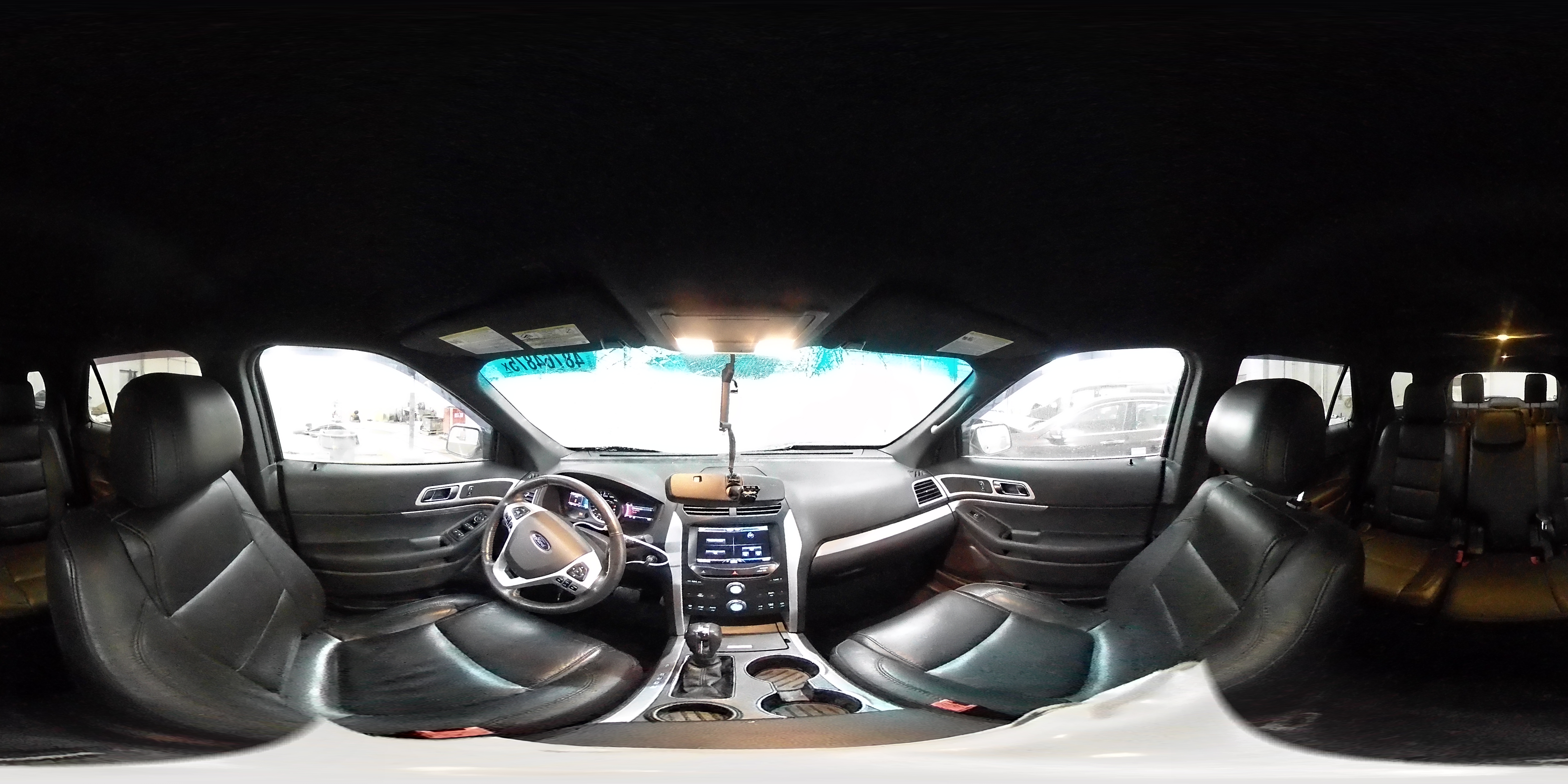 2015 Ford Explorer - Image 15