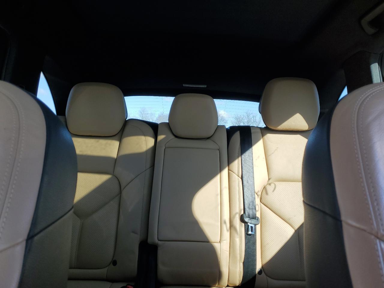 2016 Porsche Cayenne - Image 10