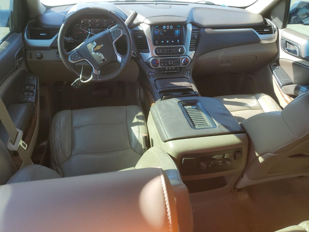 2015 Chevrolet Suburban - Image 8