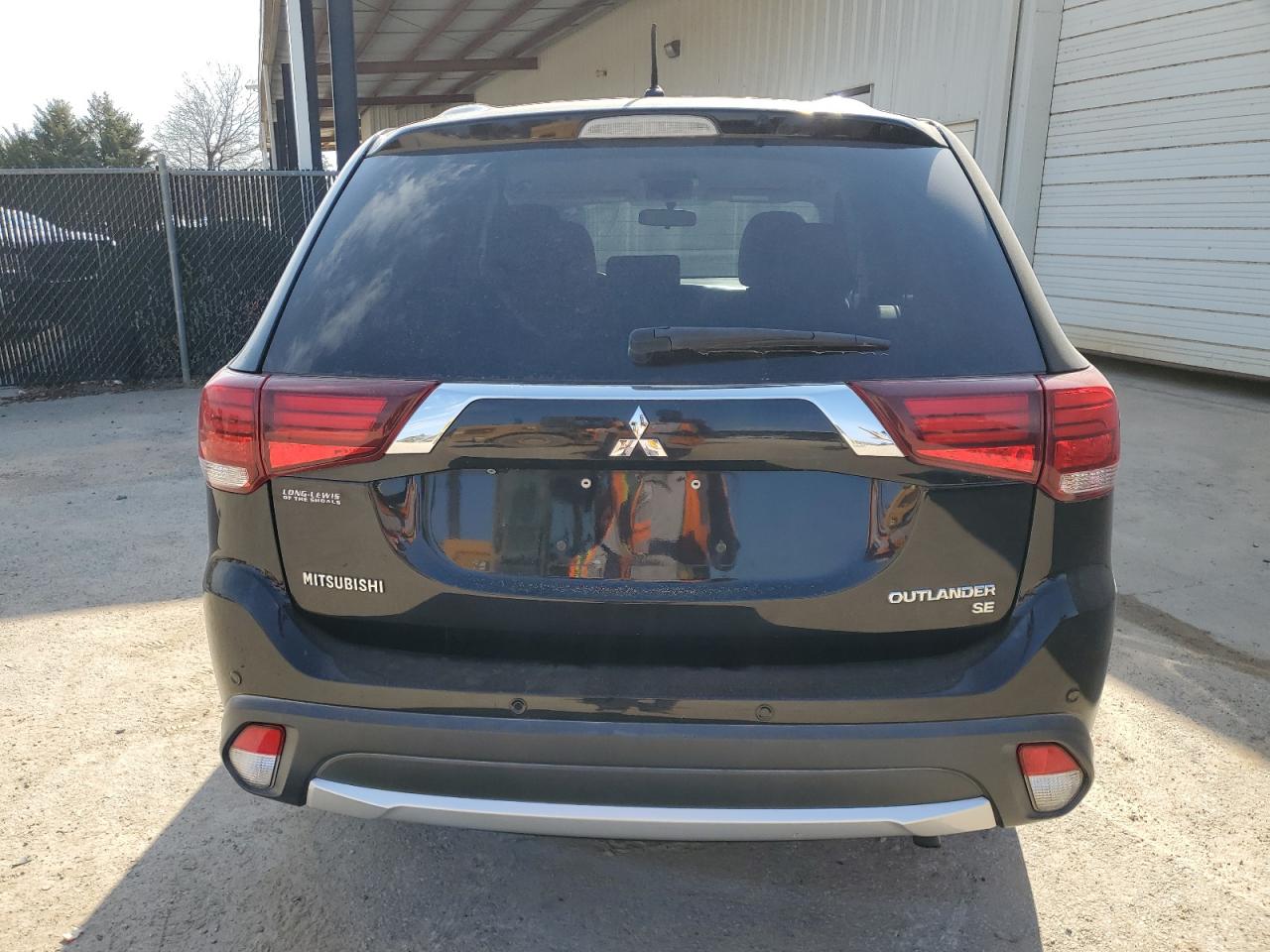 2016 Mitsubishi Outlander - Image 6