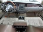 2010 Lincoln Town Car Signature Limited zu verkaufen in Farr West, UT - Front End