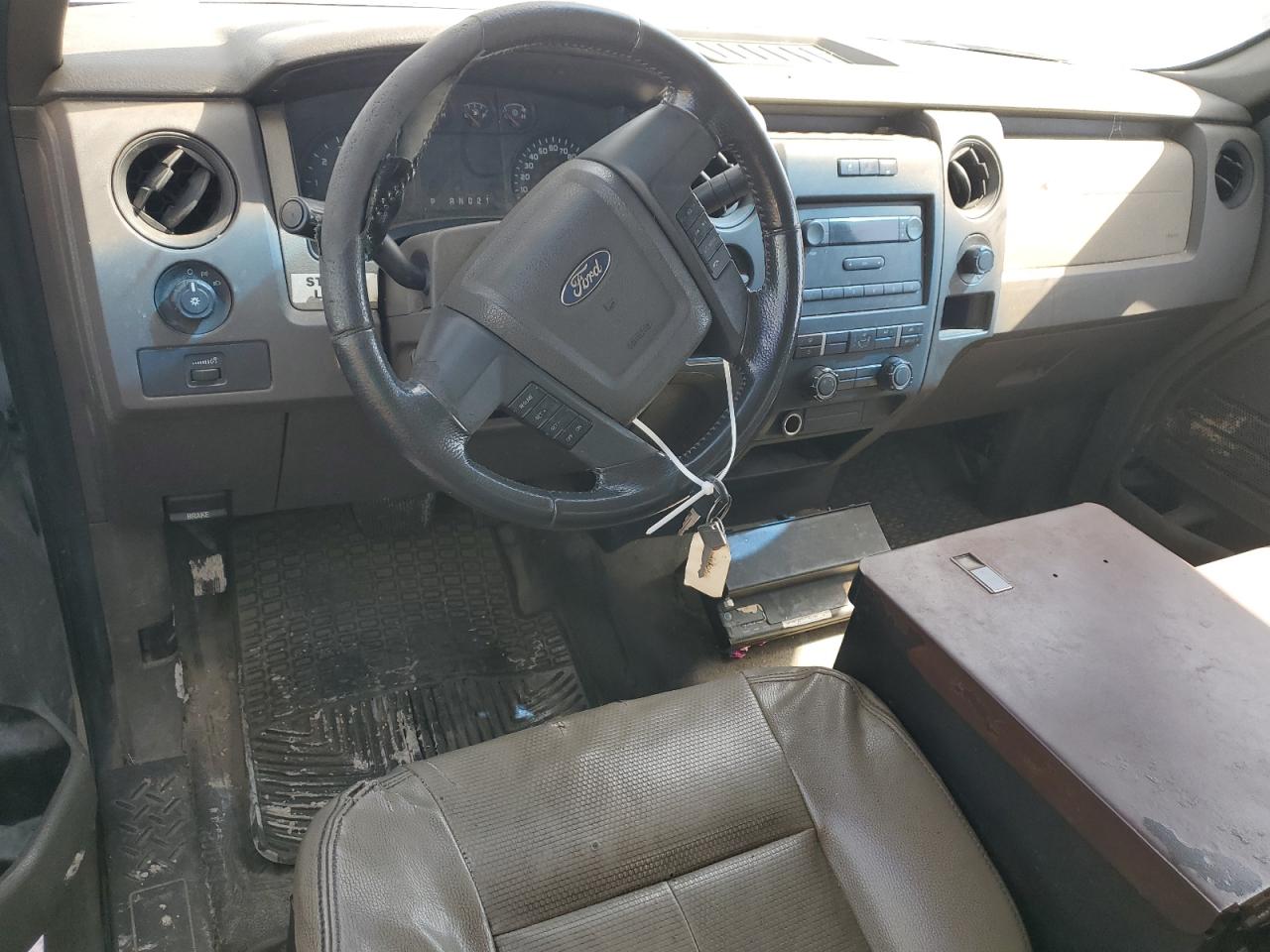 2010 Ford F150 VIN: 1FTMF1CW6AKB11065 Lot: 43140695