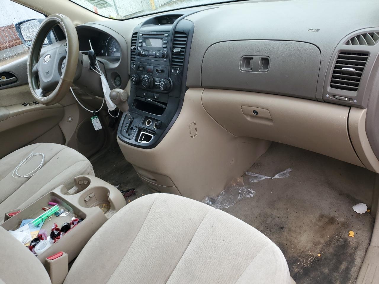 2007 Kia Sedona - Image 8