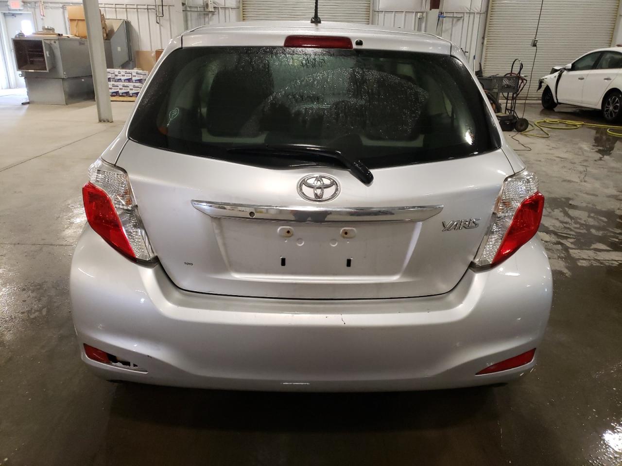 2014 Toyota Yaris - Image 6