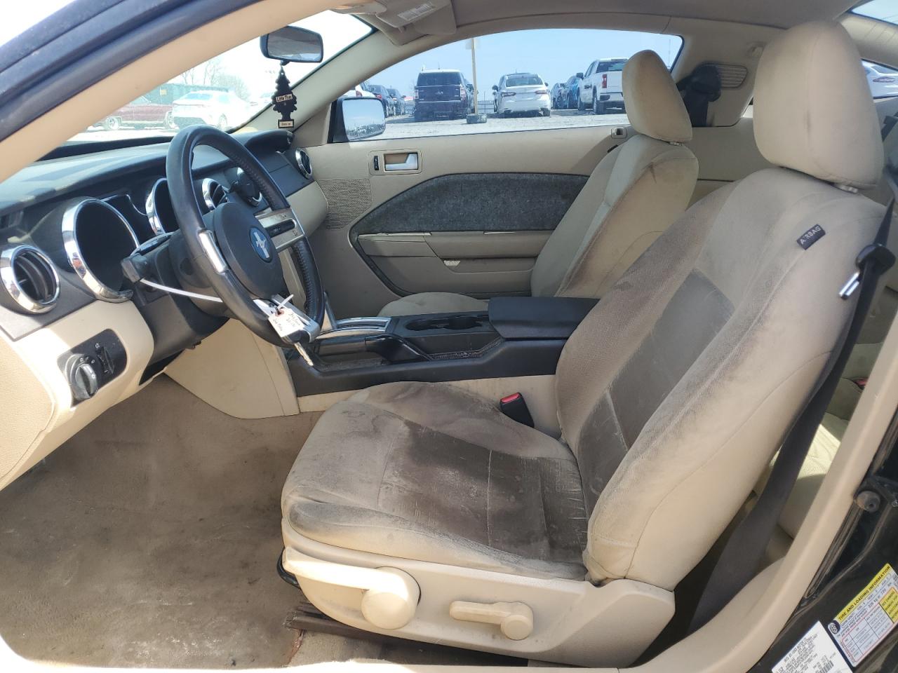 2008 Ford Mustang - Image 7