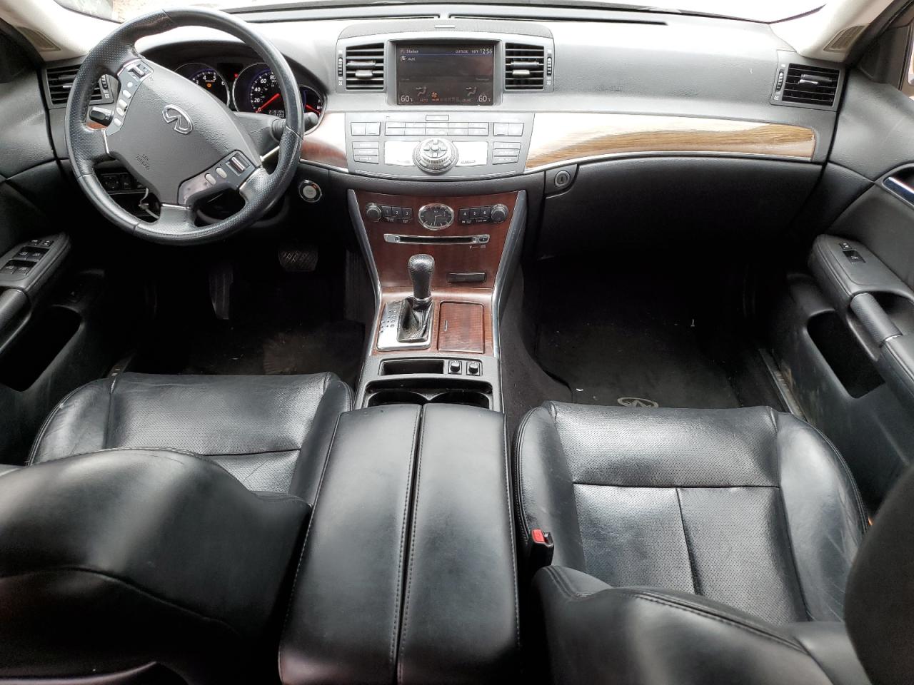 2010 Infiniti M - Image 8