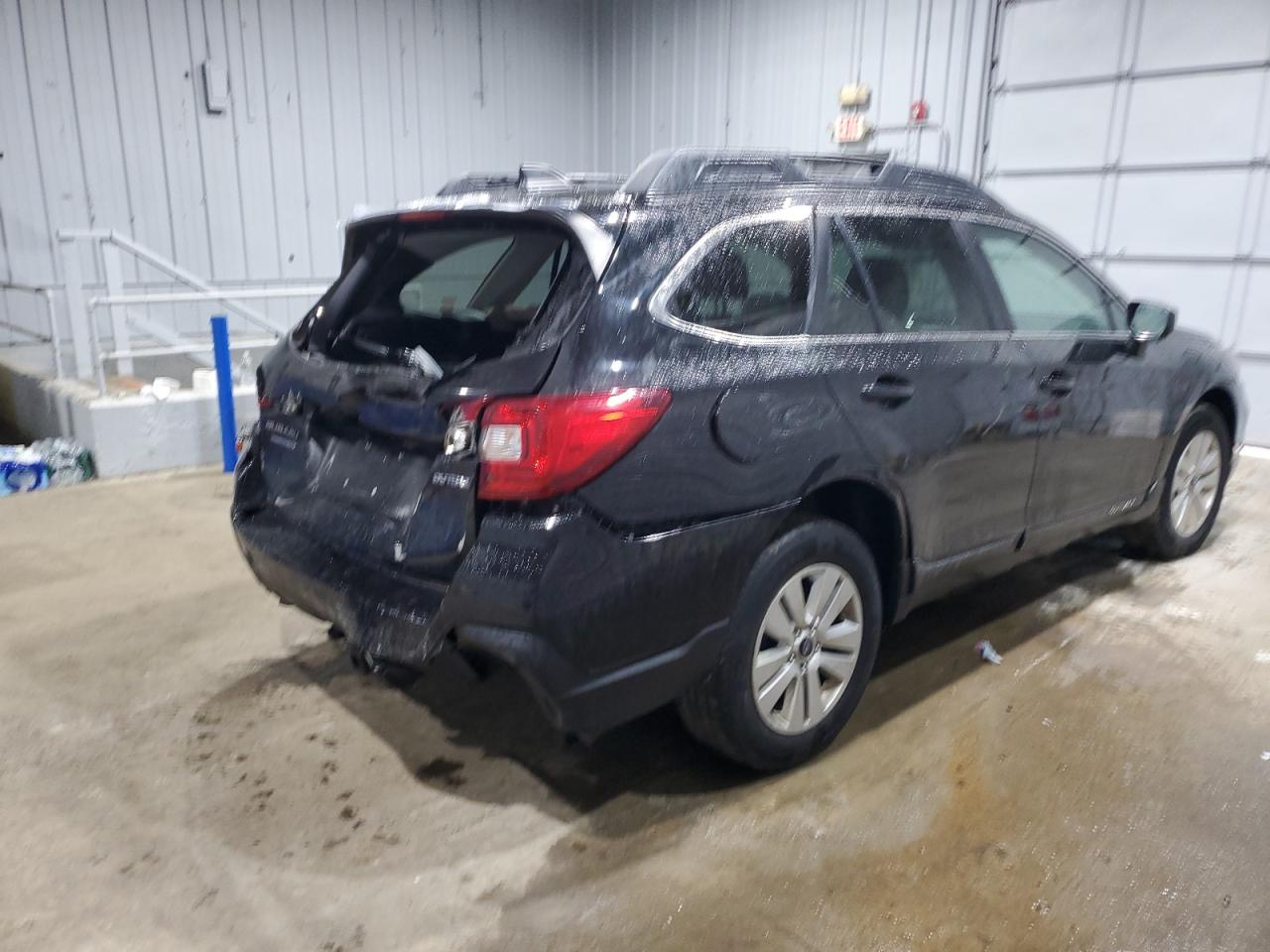 2018 Subaru Outback - Image 3