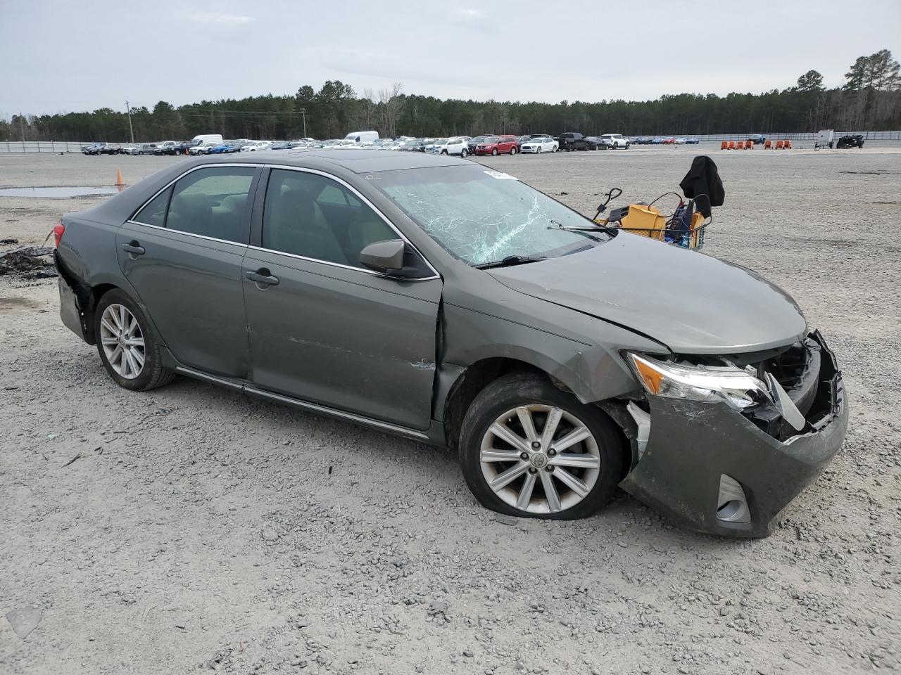 2014 Toyota Camry - Image 4