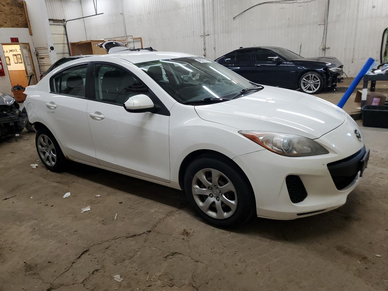 2013 Mazda 3 - Image 4