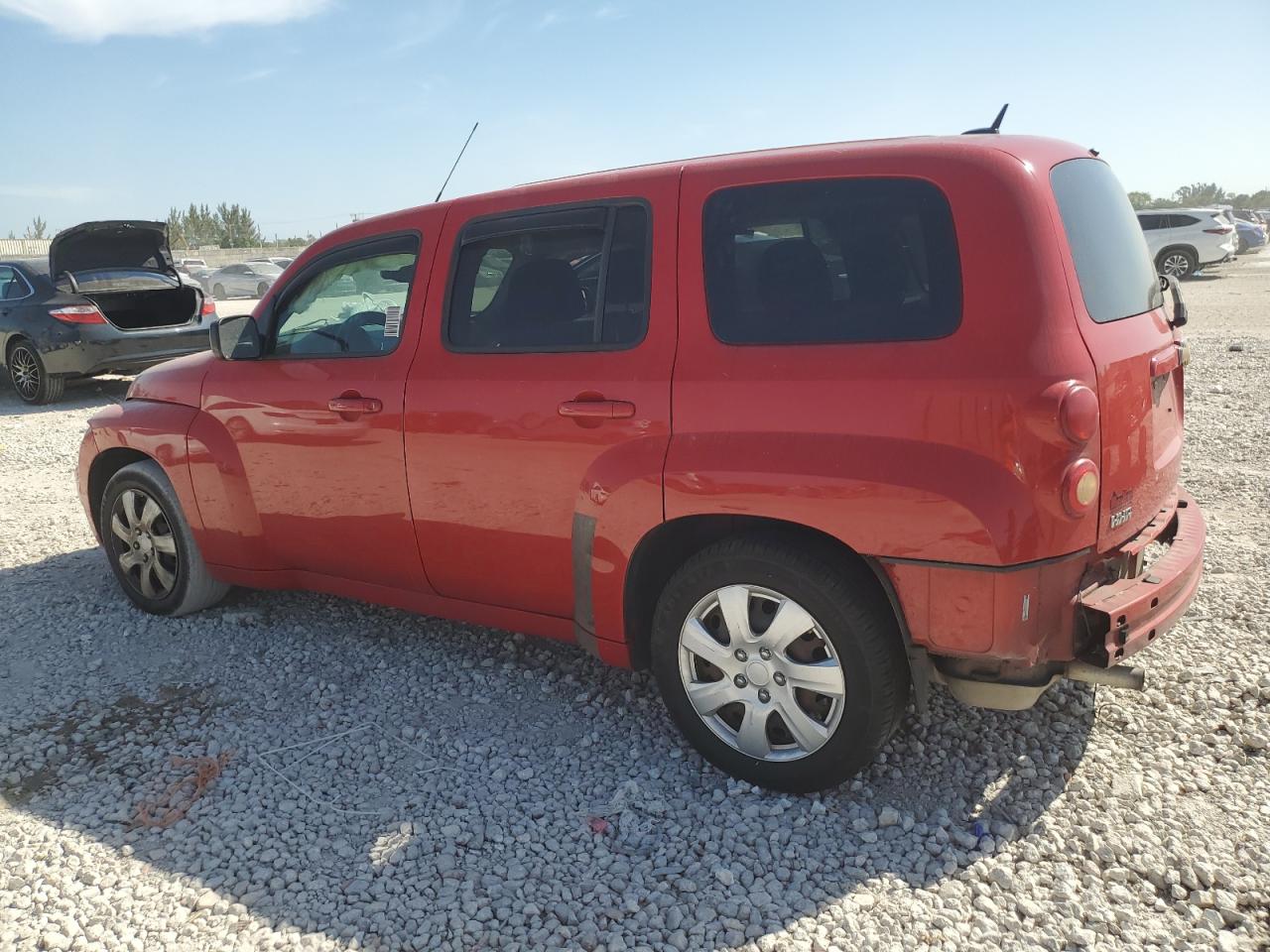 2011 Chevrolet HHR - Image 2