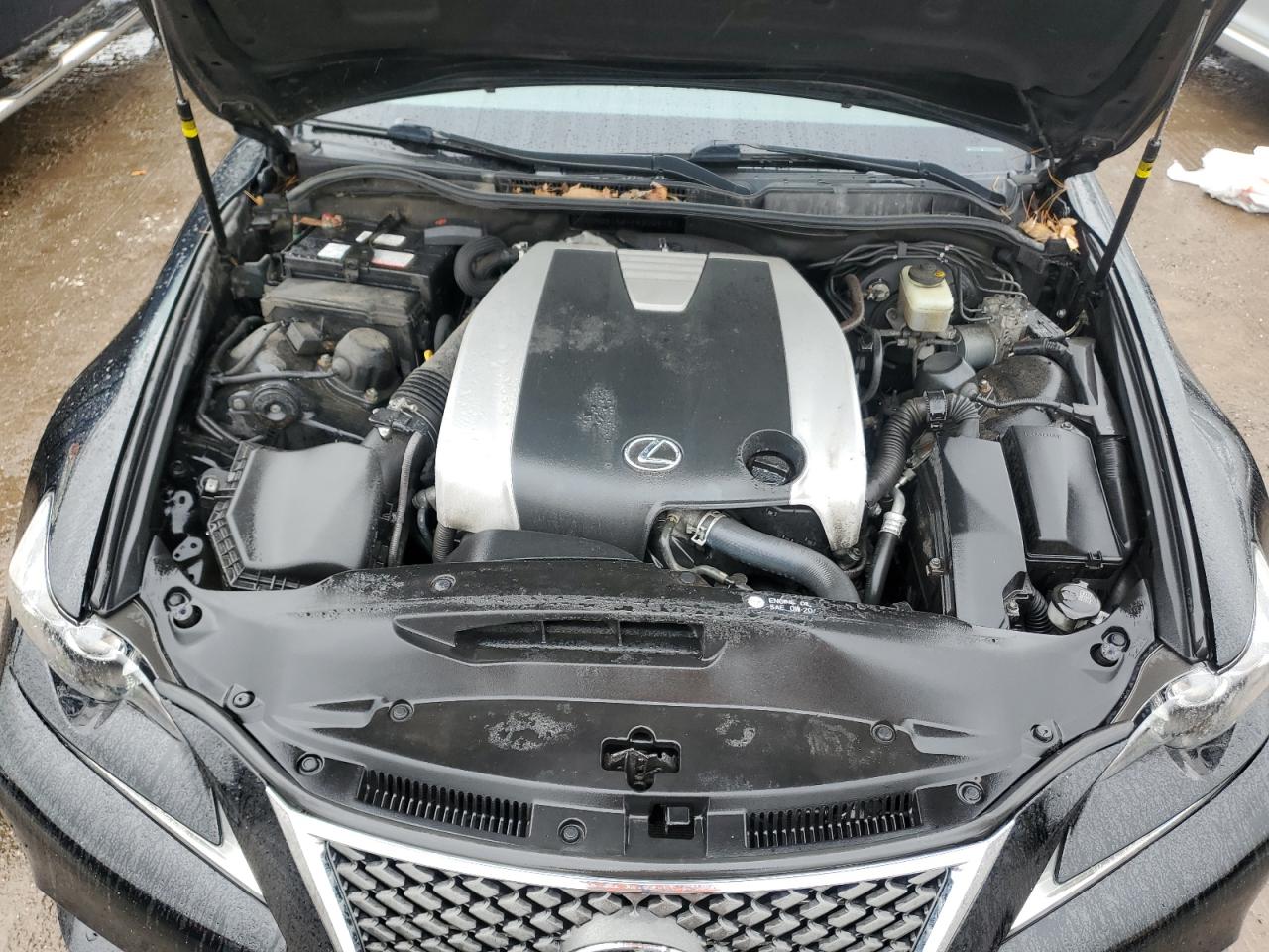 2015 Lexus IS - Image 11