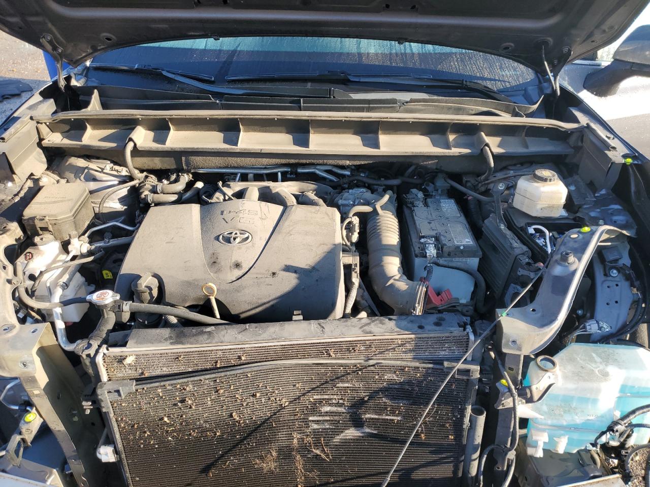 2021 Toyota Highlander - Image 12