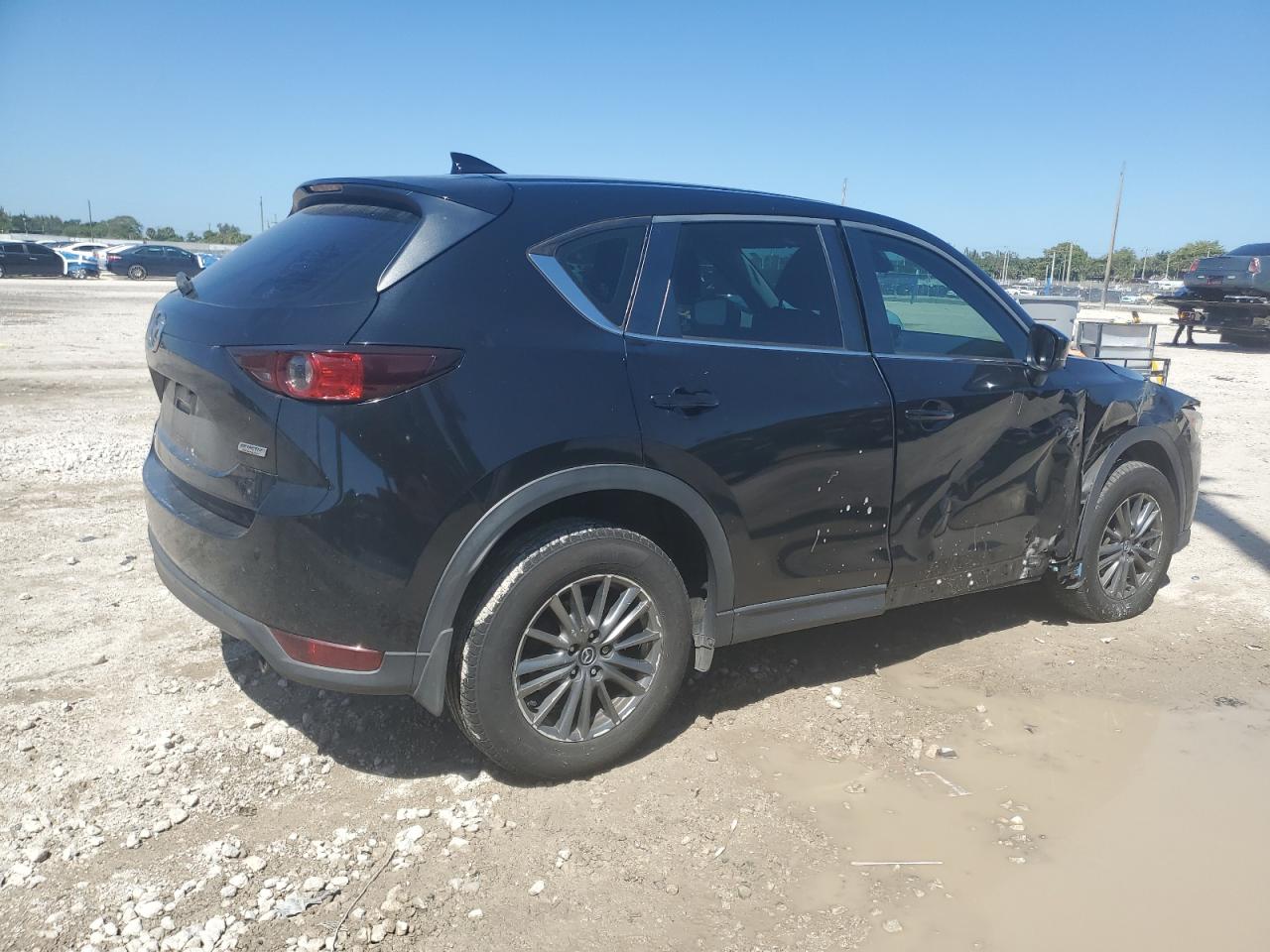 2017 Mazda 3 - Image 3