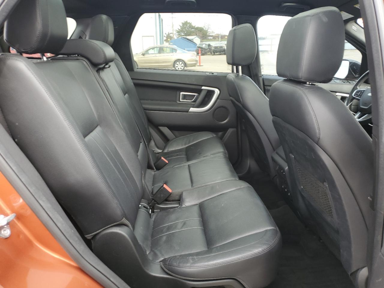 2018 Land Rover Discovery - Image 11