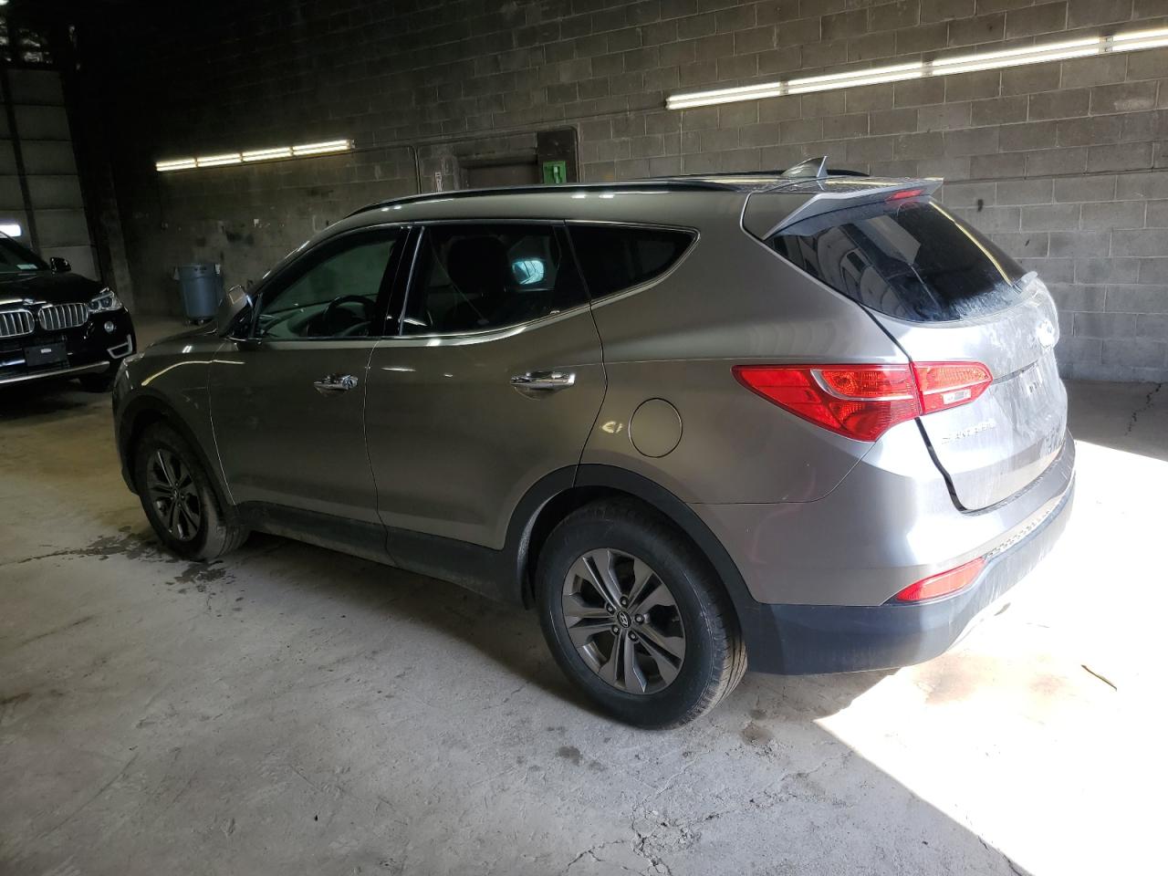 2014 Hyundai Santa Fe - Image 2