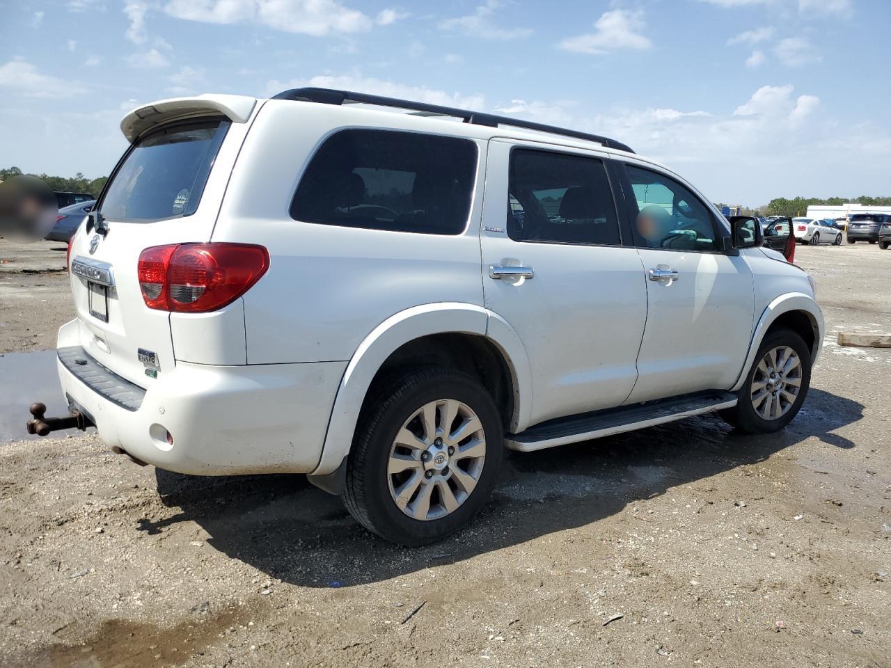 2013 Toyota Sequoia - Image 3