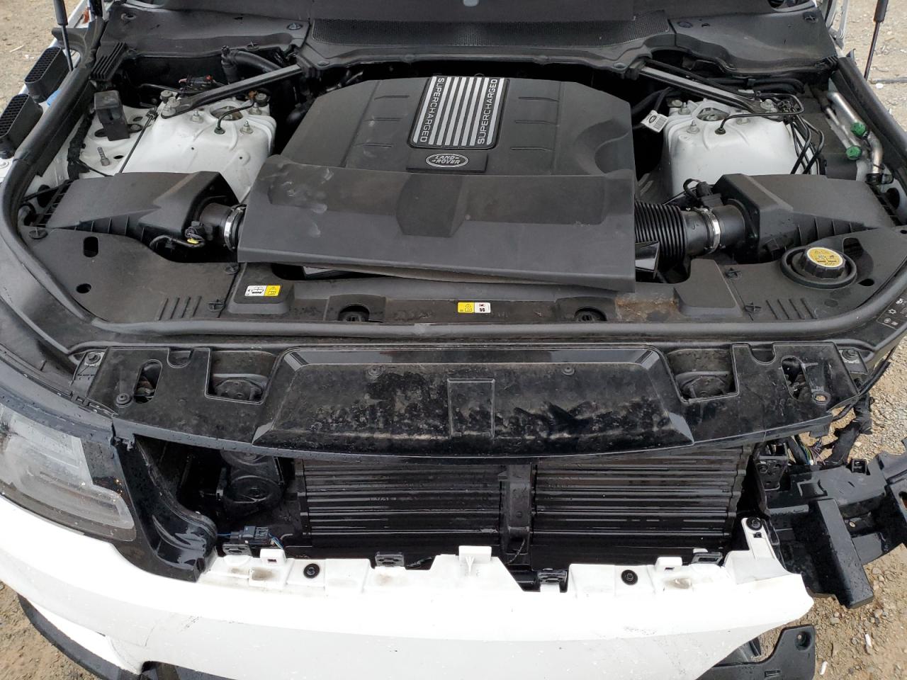 2019 Land Rover Range Rover - Image 12