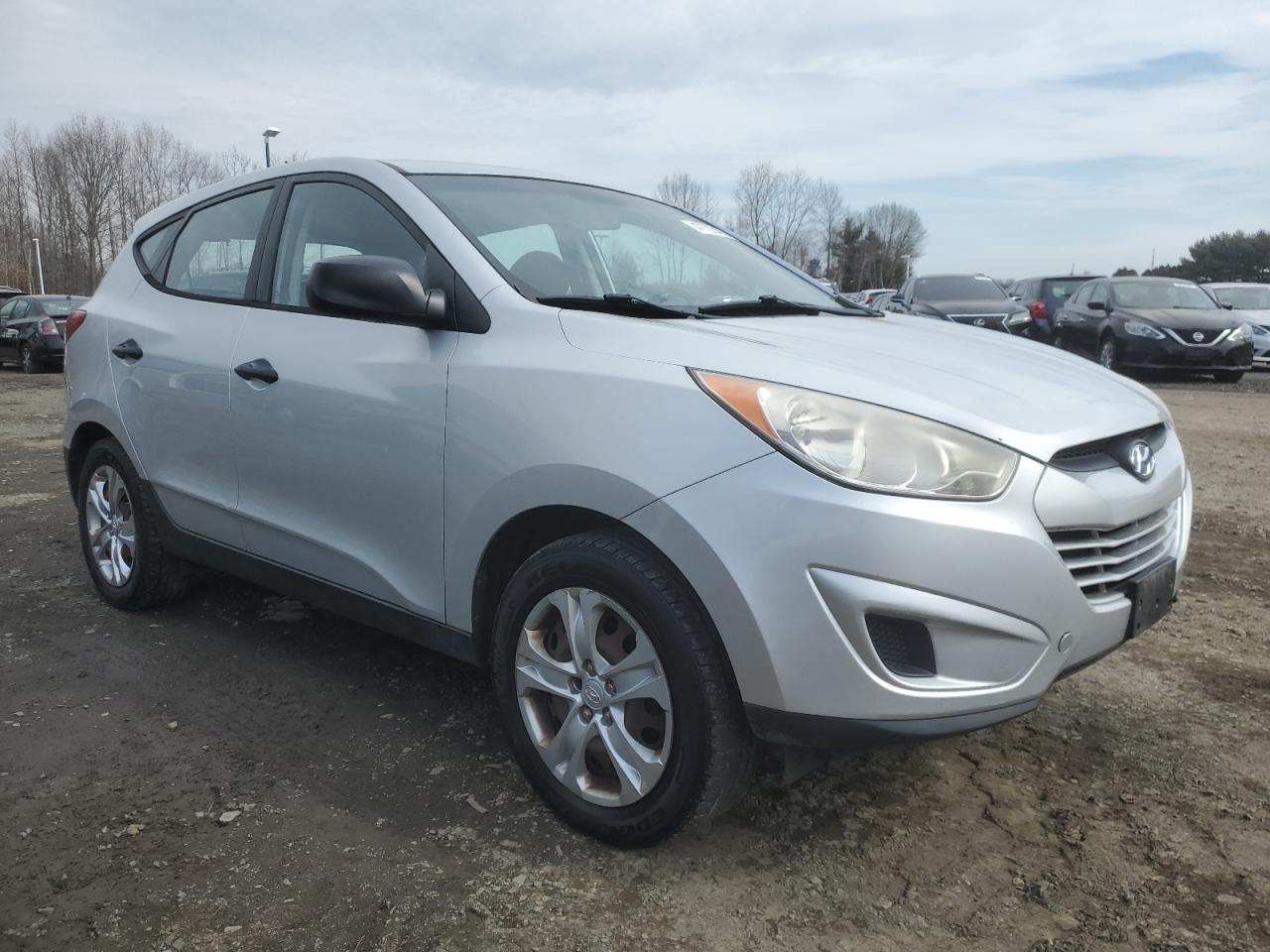 2010 Hyundai Tucson - Image 4