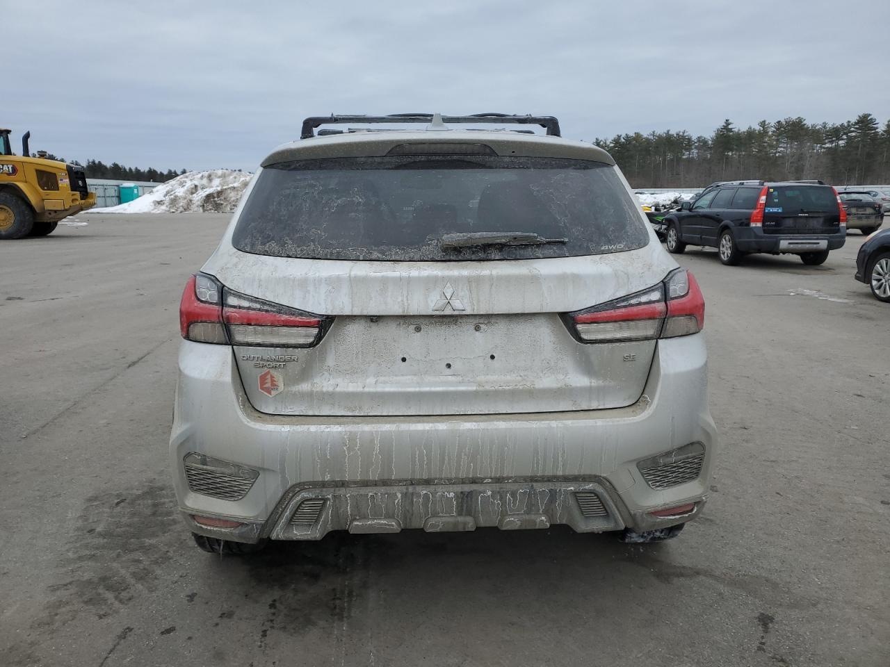 2021 Mitsubishi Outlander - Image 6