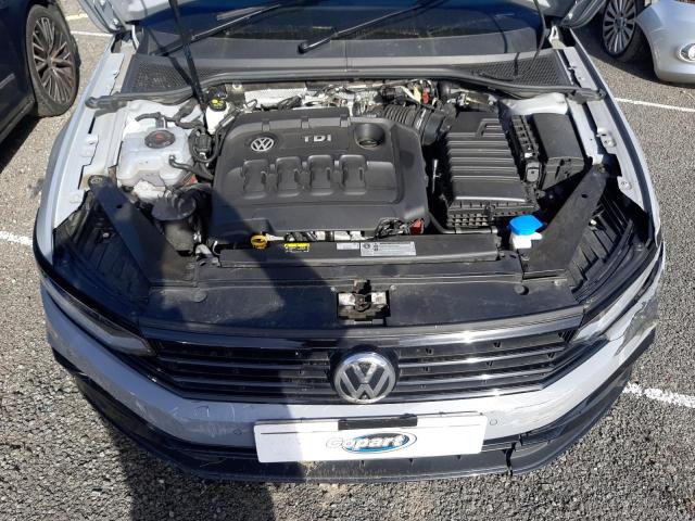 2019 VOLKSWAGEN PASSAT R-L
