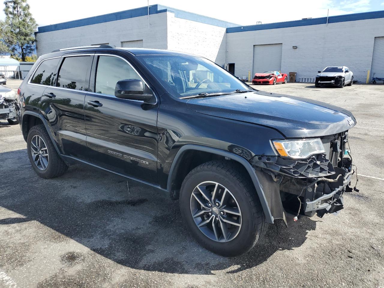 2018 Jeep Grand Cherokee - Image 4