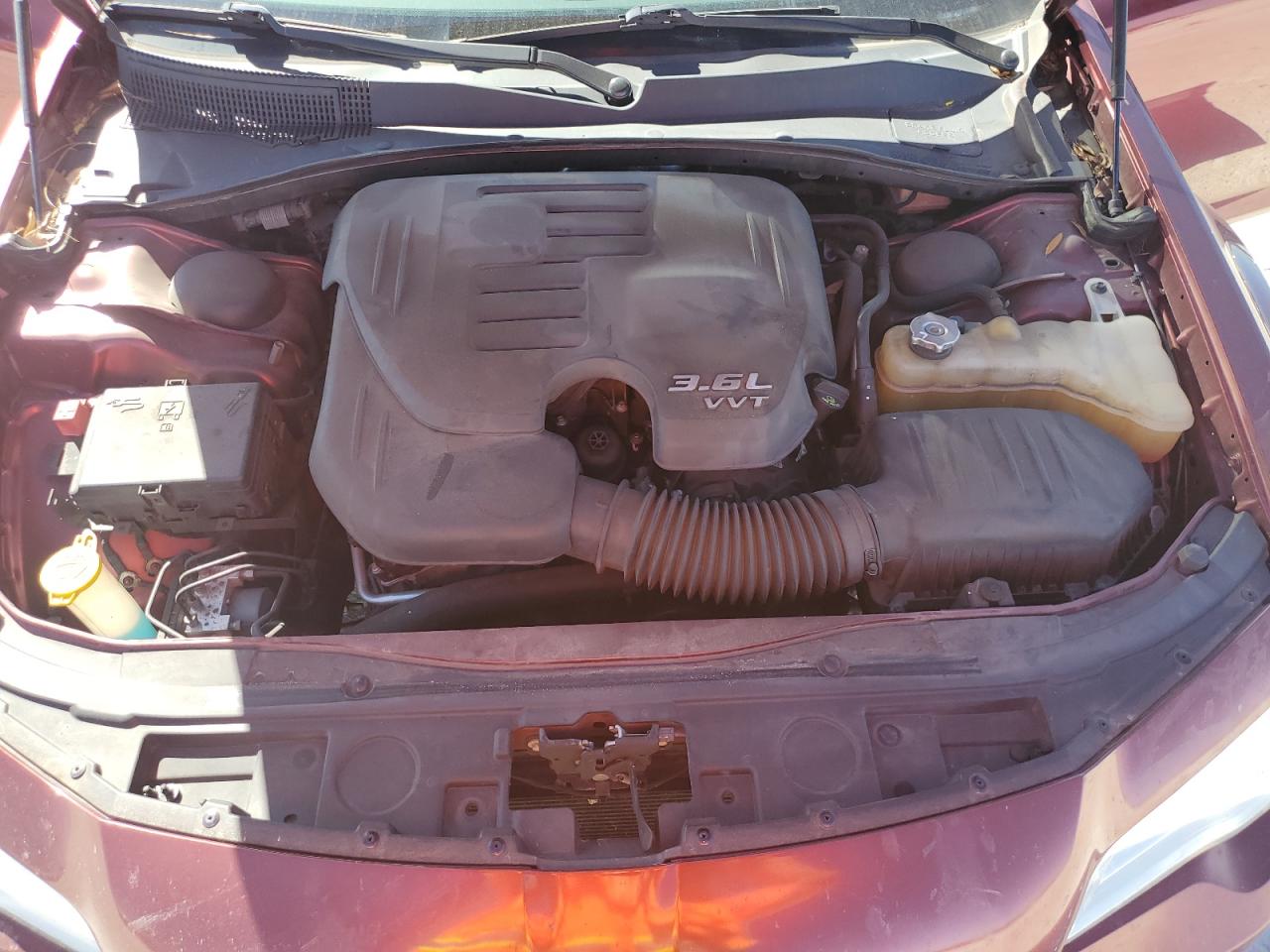 2016 Chrysler 300 - Image 11