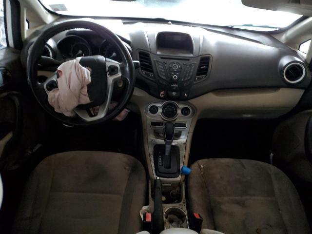  FORD FIESTA 2016 Белый