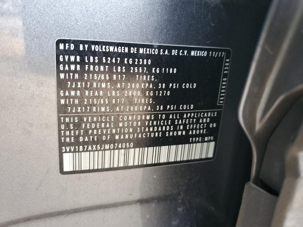 2018 Volkswagen Tiguan - Image 12