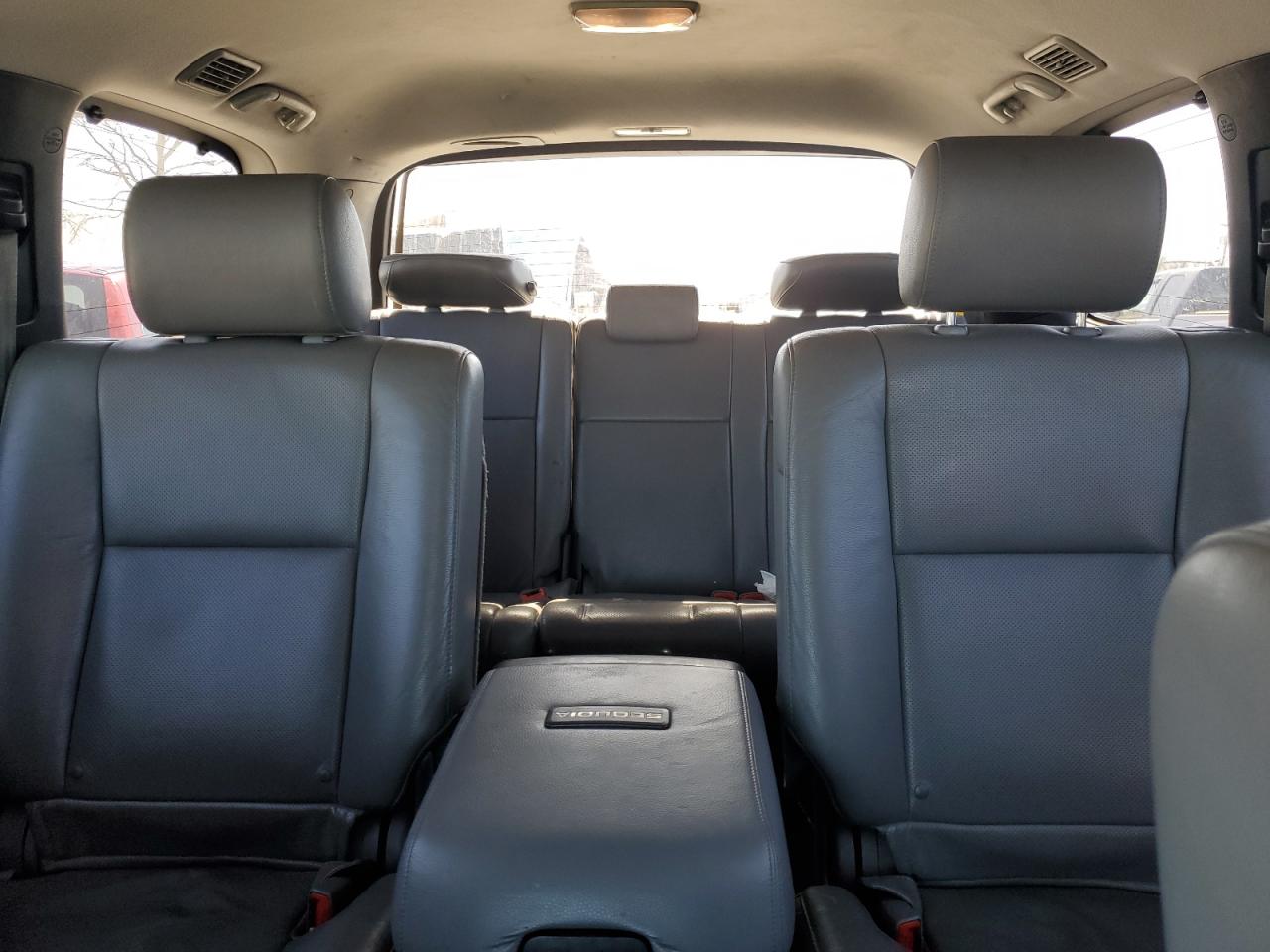 2012 Toyota Sequoia - Image 10