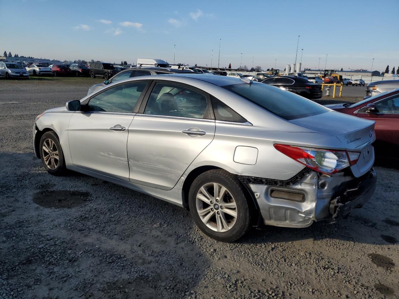2013 Hyundai Sonata - Image 2