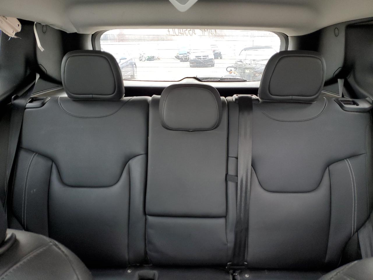 2018 Jeep Renegade - Image 10