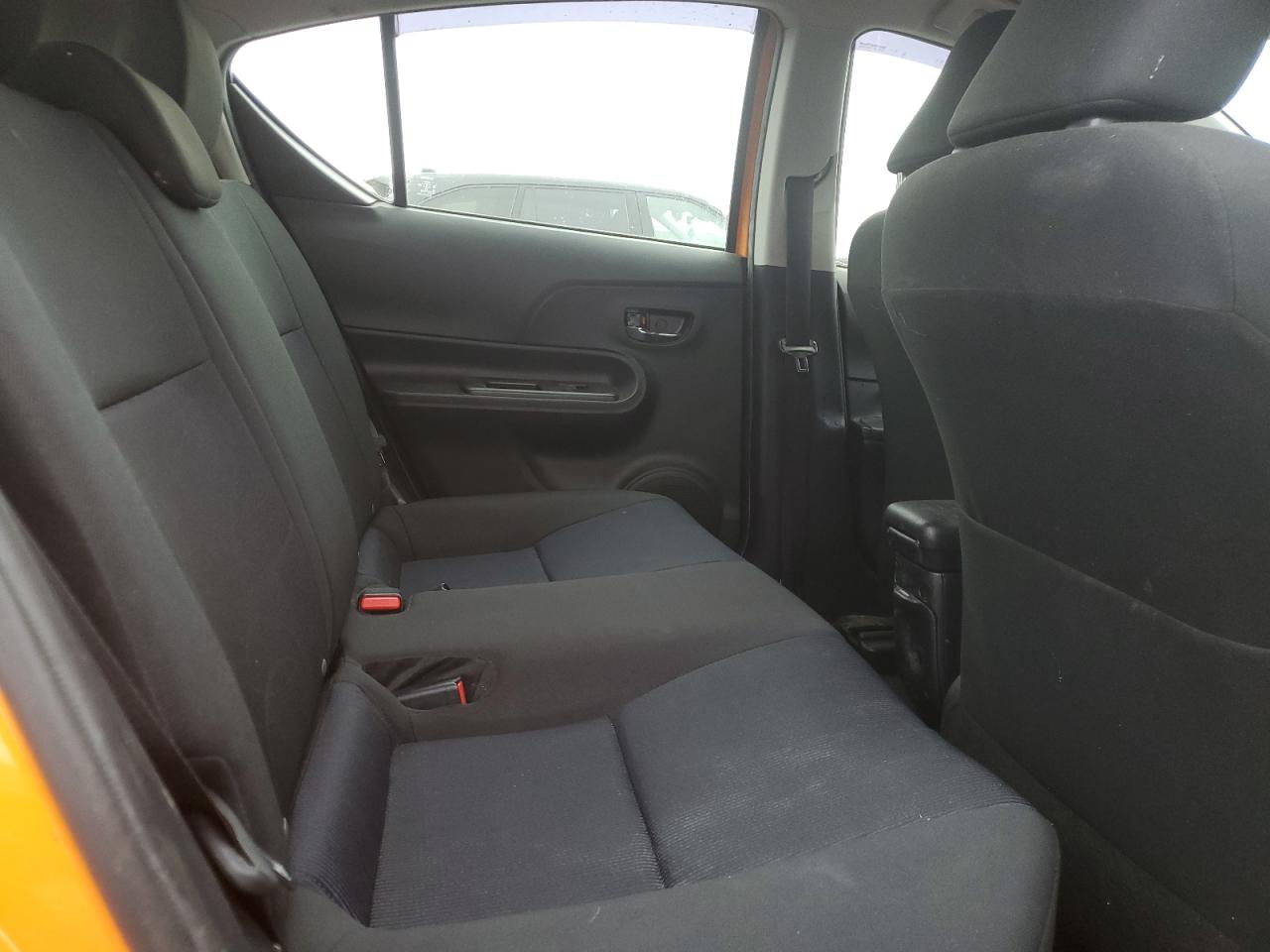2016 Toyota Prius - Image 10