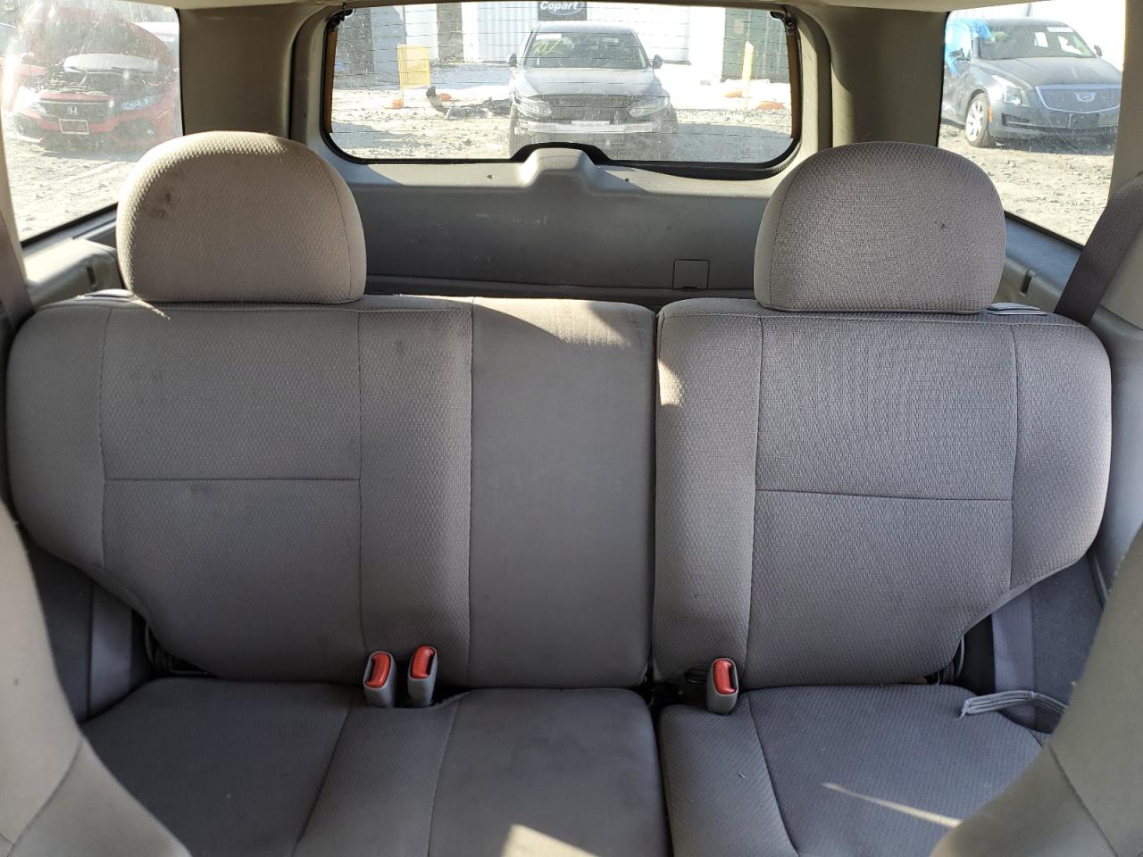 2004 Jeep Grand Cherokee - Image 10