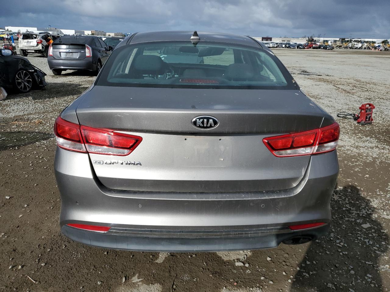 2018 Kia Optima - Image 6