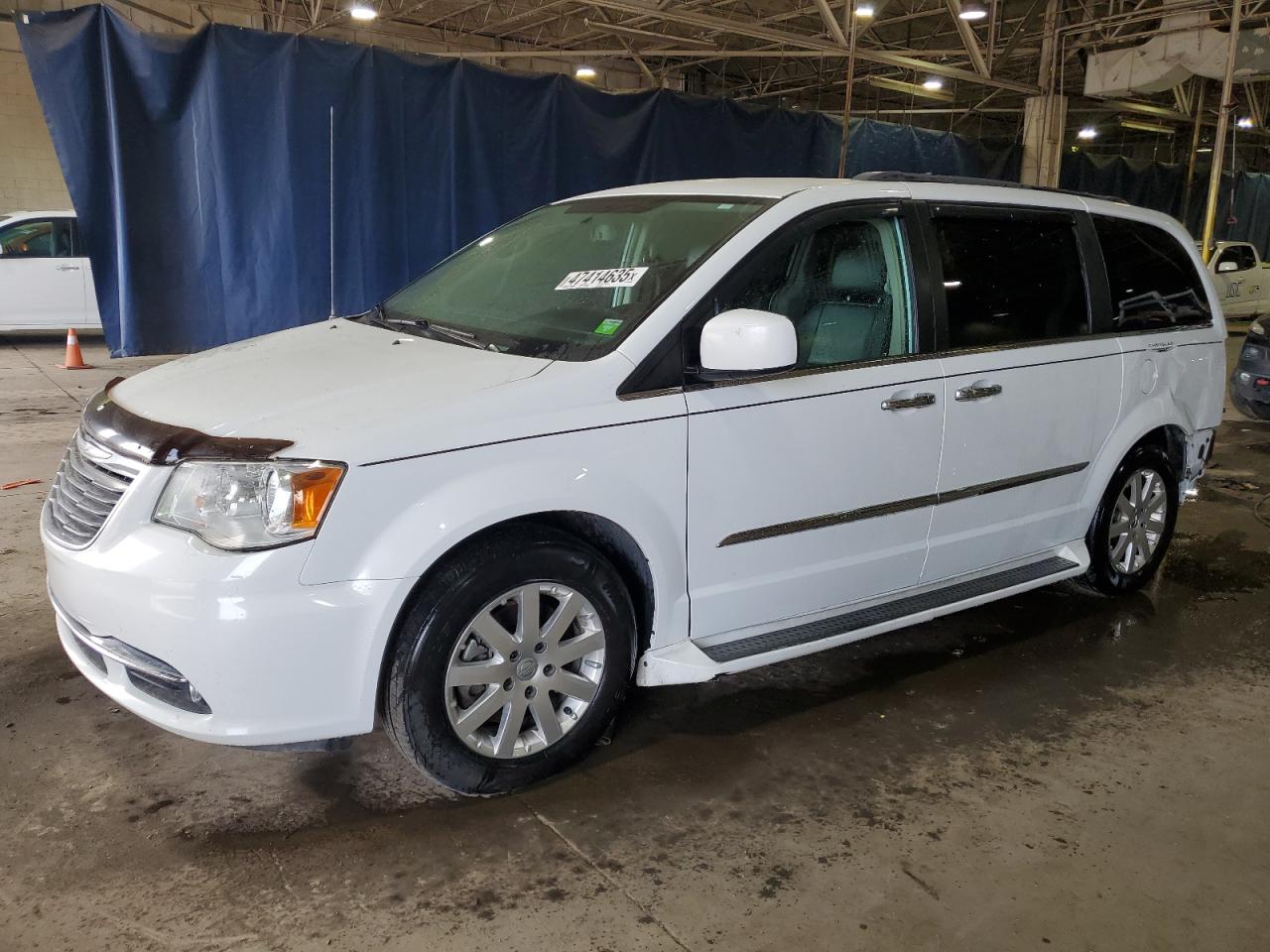 2016 Chrysler Town & Country - Image 1